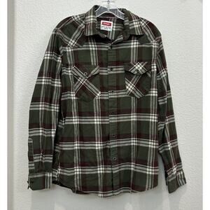 Wrangler Men's Plaid Shirt Size Medium, Button-Down, Long Sleeve, Classic Fit
